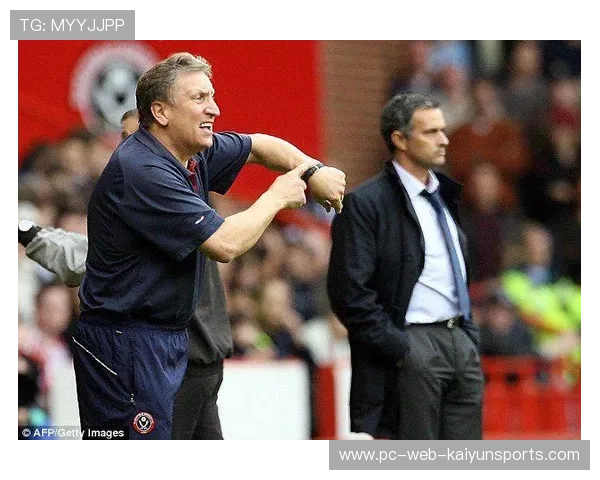 热刺铁卫从防线硬汉到文艺全能者的职业生涯转型揭秘 热刺铁卫从防线硬汉到文艺全能者的职业生涯转型揭秘