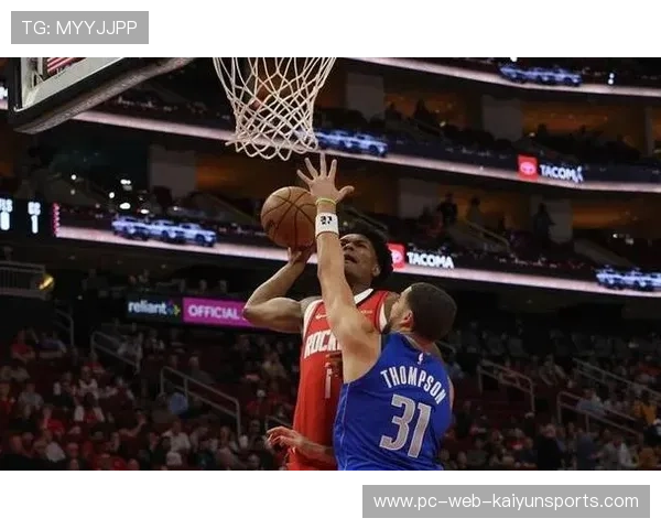 汤普森拉胯！独行侠102-110不敌火箭，华盛顿29+12，拉塞尔10+12，nba独行侠对开拓者