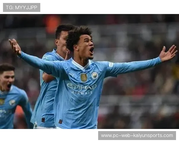 瓜帅轮换失控，曼城失去节奏被批自负