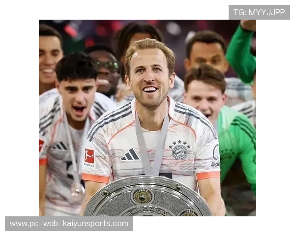 凯恩大范围转移制造边路机会,热刺战术灵活度拉满 凯恩大范围转移制造边路机会,热刺战术灵活度拉满