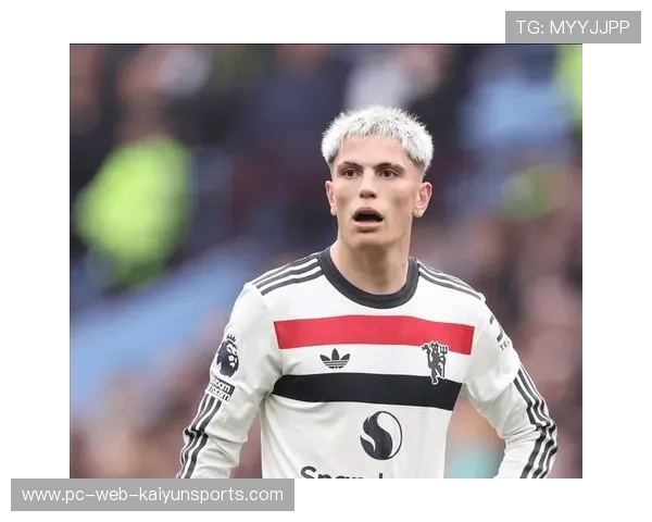 曼联区域推进完全压制，加纳乔低射破门