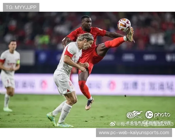 梅州客家中线推进非常稳定，反击十分犀利