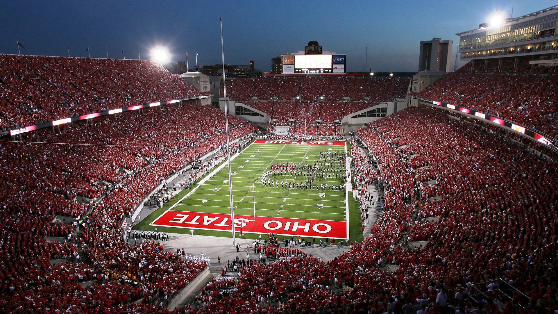 国际田径大奖赛赛况激烈，多项纪录受到冲击，国际田径官网